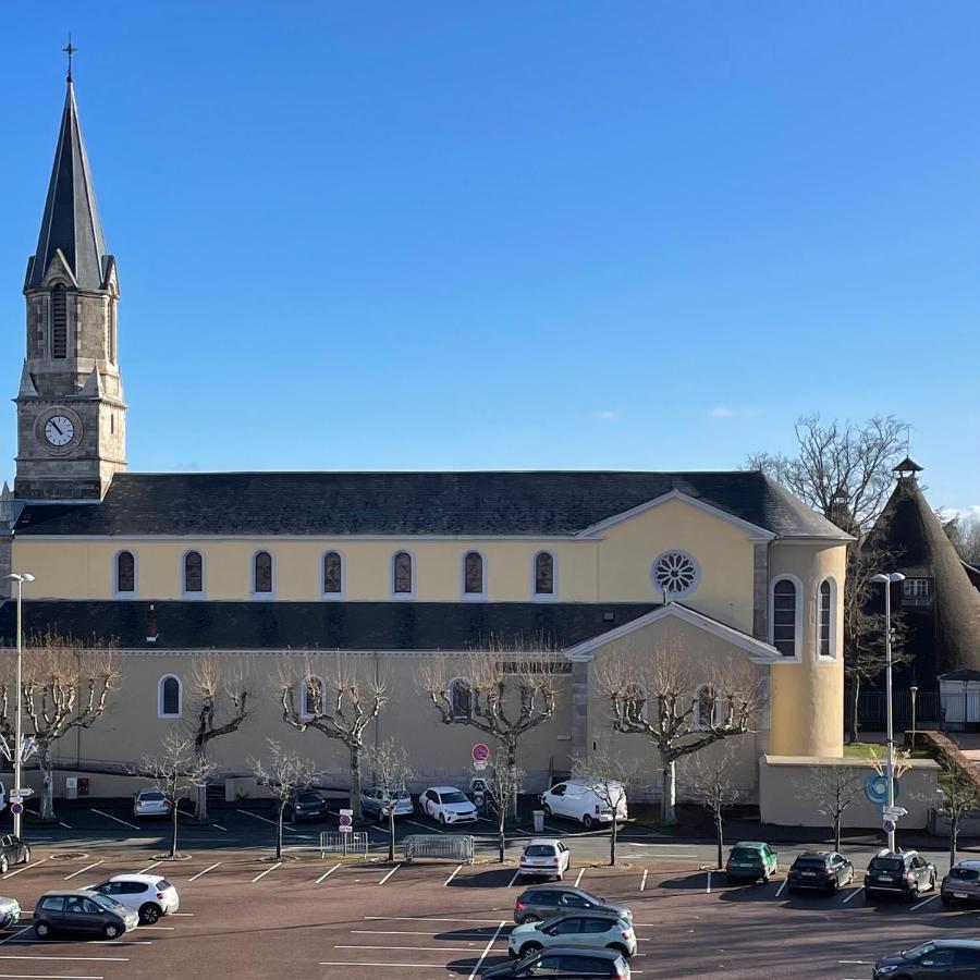 Le Creusot Hotel Exterior photo